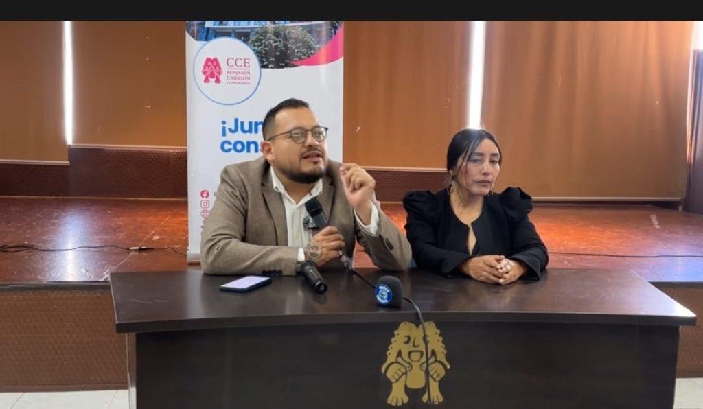 Presidente de la CCE Fernando Cerón y Nohemí Salazar directora del Núcleo de Tungurahua.
